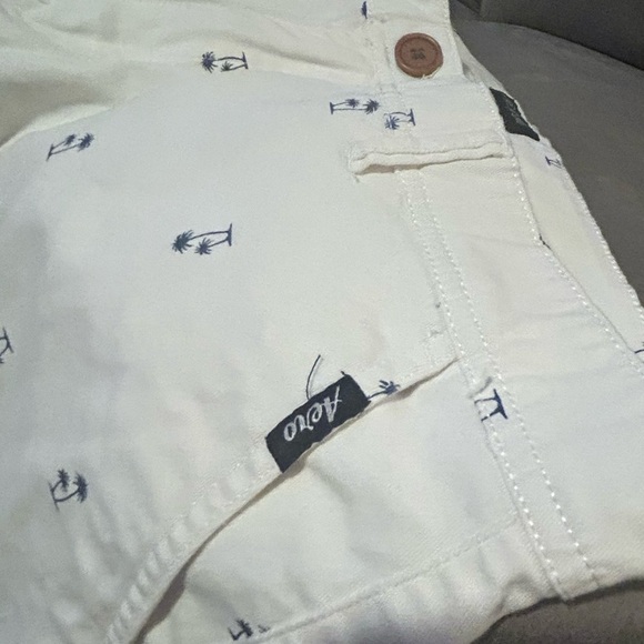 50%off w♥️ 
Men's Aeropostale white shorts very stretchy palm trees 34 10 inseam - Picture 3 of 5